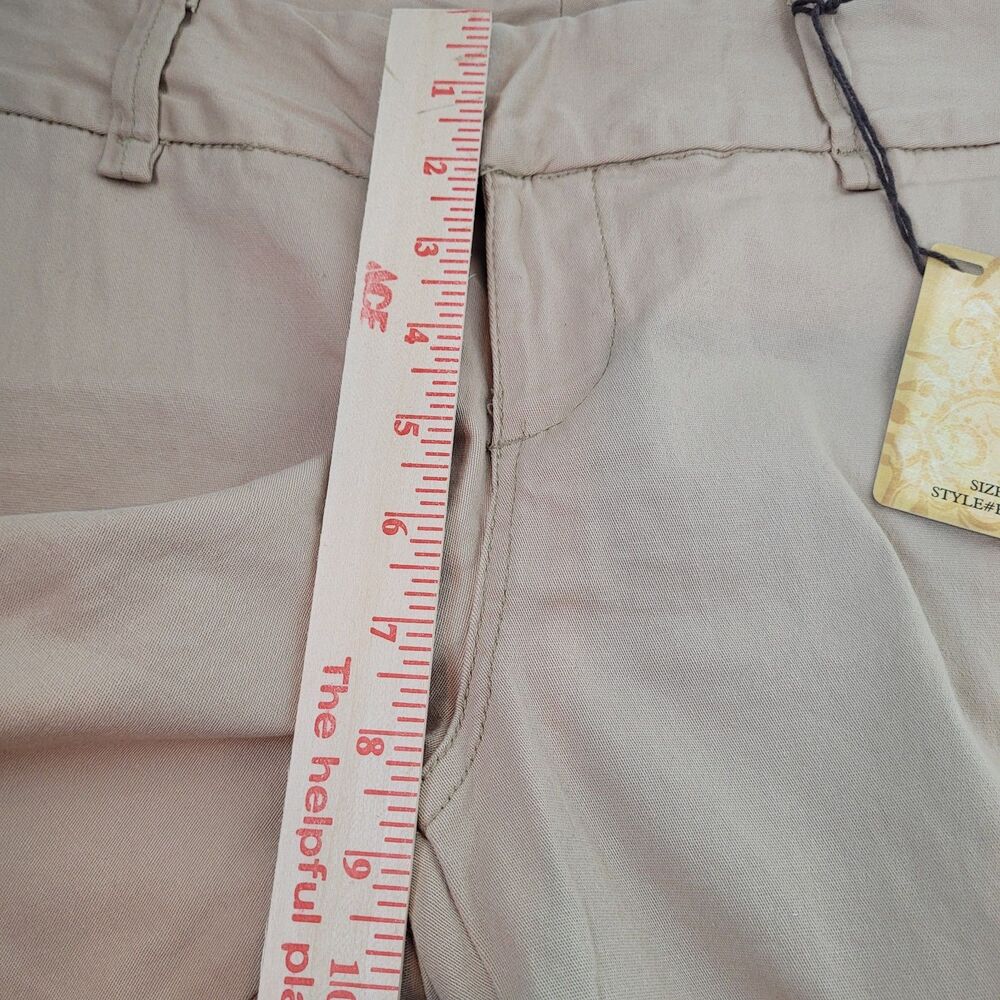 Hybrid & Company Bermuda Shorts Womens 9 Tan Mid Rise Flat Front NWT preppy - Picture 4 of 8